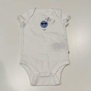 Baby gap onesie 6-12 month NWT